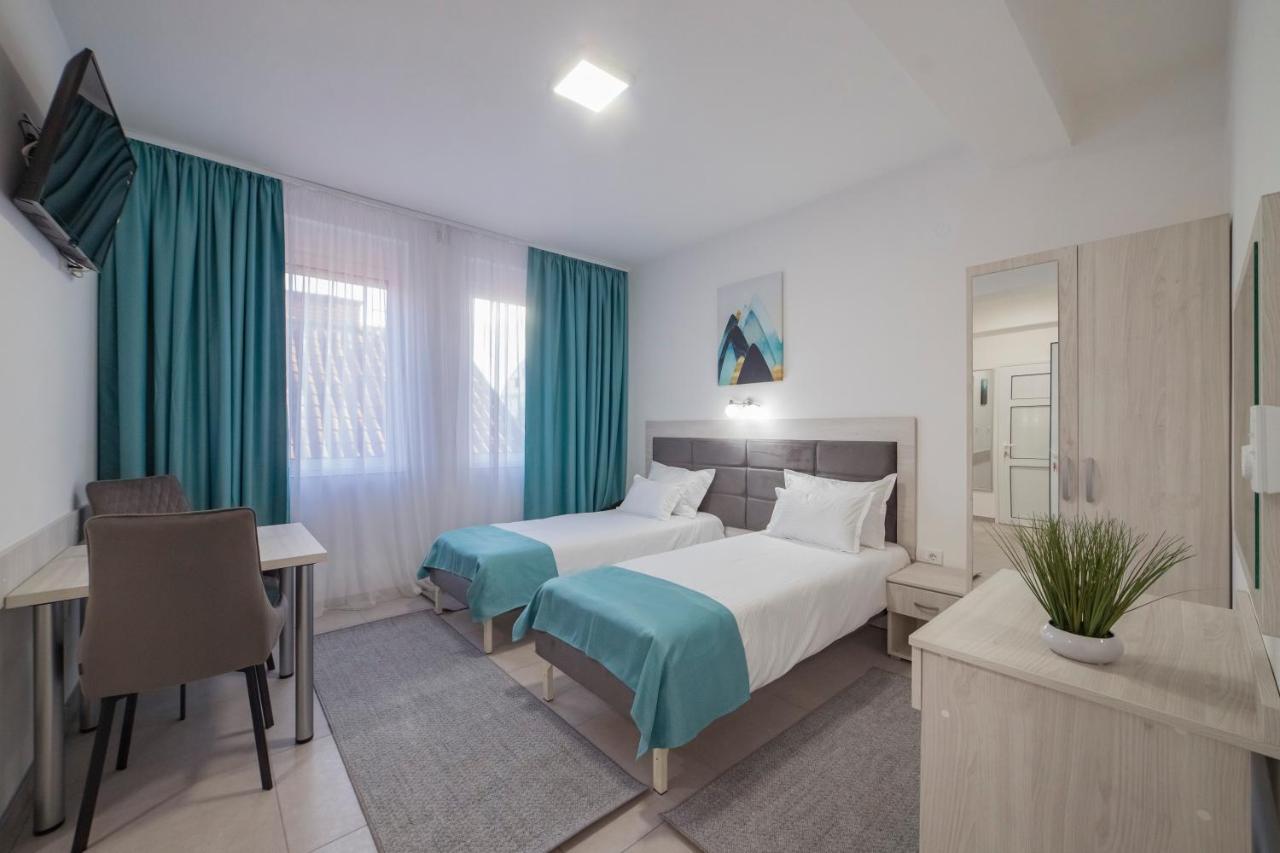 As Apartmani 피로트 외부 사진